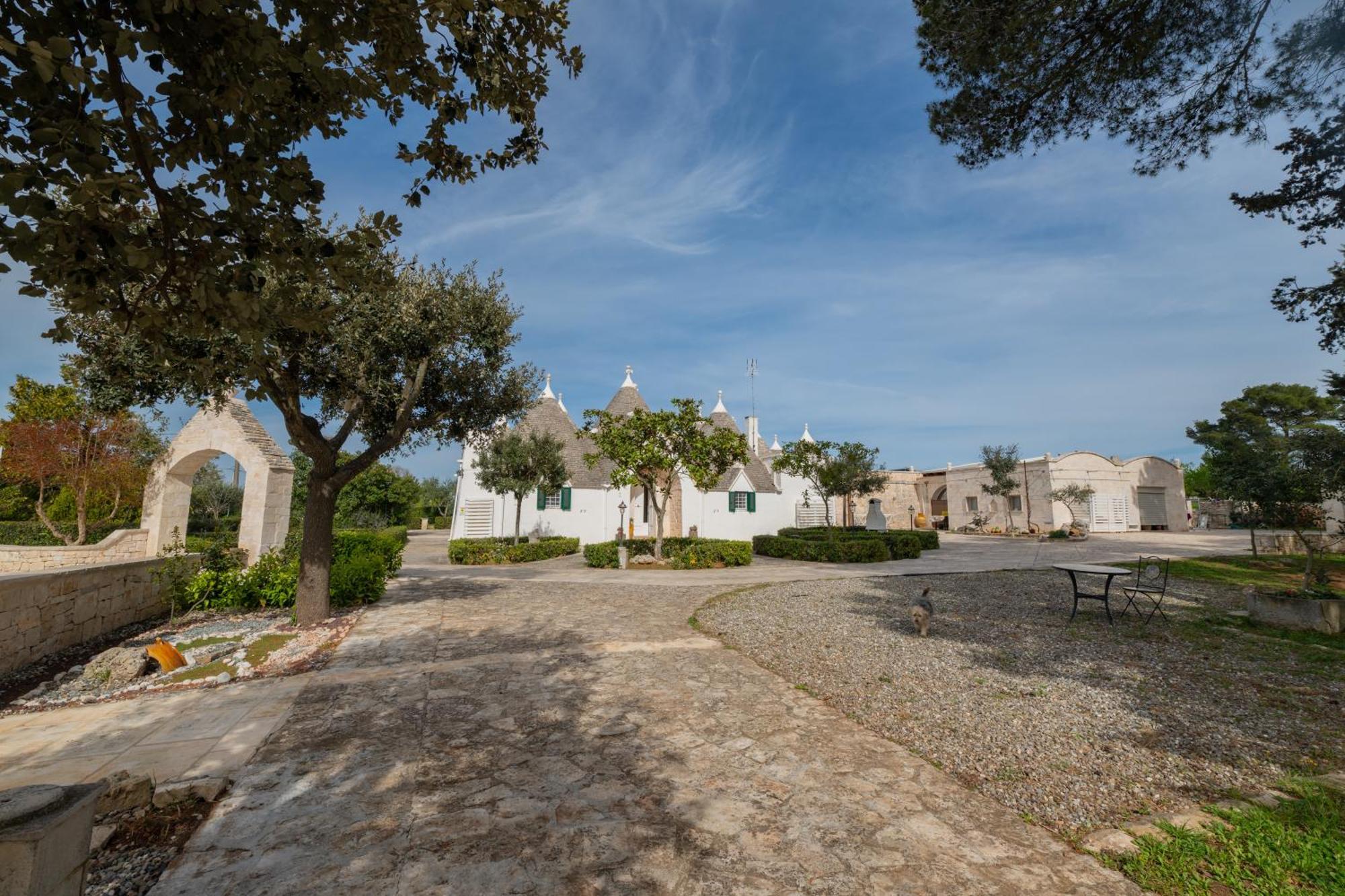 Trullo Degli Anelli In Masseria *